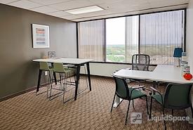 Regus | Colonnade
