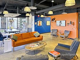 Regus || Galleria Sherman Oaks