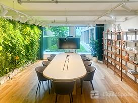 Signature | Amsterdam, Strawinskyhuis