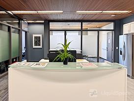 Regus | IA, Des Moines - Grand Ave