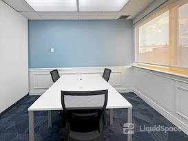 HQ | ON, St Catharines - Queen St