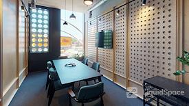 FORA | White Collar Factory 