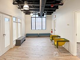 Regus | IL, Chicago - N Clark St