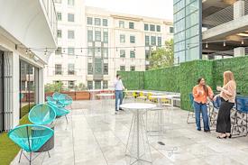 Expansive - Main Street