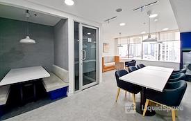 HQ | Jakarta, Menara Cakrawala