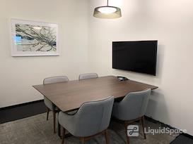 Industrious - Embarcadero