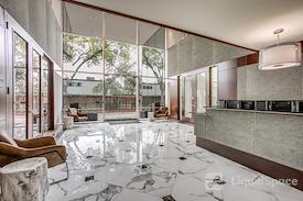 Boxer - 1220 Augusta