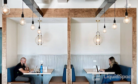 Common Desk - Energy Square