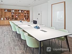 SPACES | Vienna, Schwarzenbergplatz