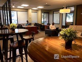 580 Executive Center