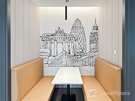 Regus | Chongqing, Weiyi Center