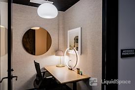 Industrious - 400 University Street