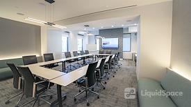 Jay Suites - Wall Street