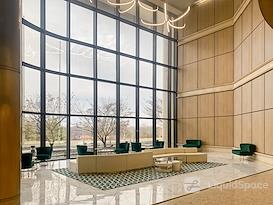 Regus | Hampton - Frontage Rd
