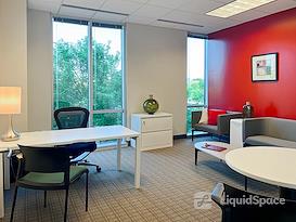 Regus | Perimeter Woods