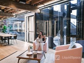 WeWork | 100 Harris St