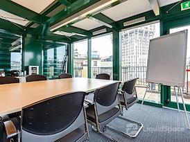 Signature | Milan, Torre Velasca