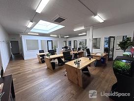 Shared Work Space with Real Estate Company