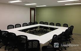 Carr Workplaces - Aon Center