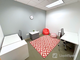 Regus | Warner Center