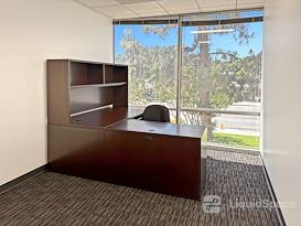 Regus | CA, Woodland Hills - Ventura Blvd.