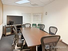 Regus | New Hampshire, Bedford - Independence Place