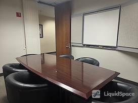 Private Offices • Coworking Spaces • Hybrid Offices 🏢