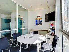 HQ | ROISSY HQ, Airport