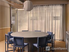 SPACES | BERLIN, Spaces Pressehaus Podium