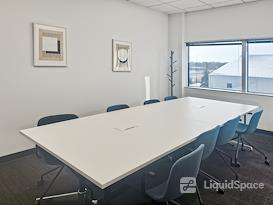 Regus | MN, Minneapolis - 7825 Washington Ave