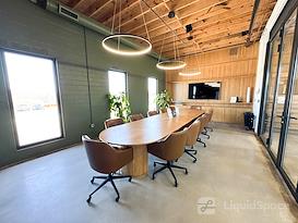 Loloft, Rogers - Flexible Meeting / Event Space 