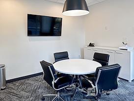 Regus | Columbus - N High St.