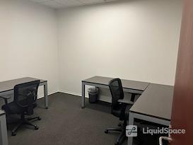 (23C) 23 Corporate Plaza