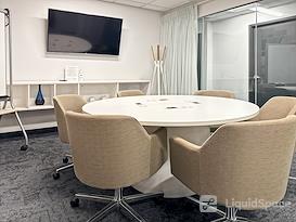 Regus | Democracy Plaza