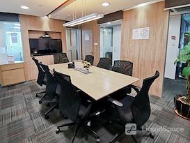 Regus | Foshan, Huahui Building