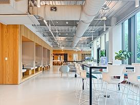 Spaces | FL, Miami - Spaces CocoWalk