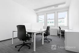 HQ | UNTERFÖHRING, HQ Feringastraße