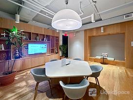 Regus | Wiehle Metro