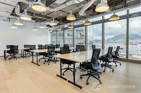 Signature | Hong Kong, The Quayside