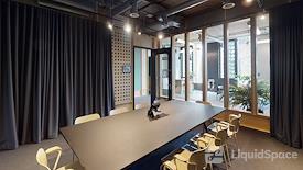 FORA | White Collar Factory 