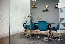 Wizu Workspace | Leeming Building