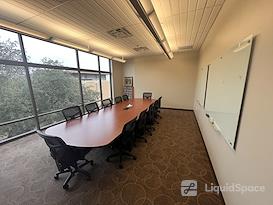 Dwell Coworking Oak Hill