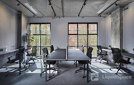 Colony | One Silk St