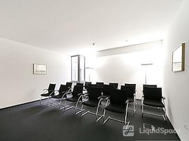 Regus | Budapest, First Site
