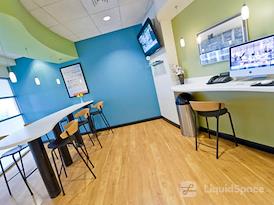 Regus | Sunroad Corporate Center