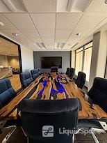 Spoke Coworking Tower Suites #1700