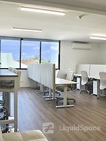 Sunny Studio & Hub