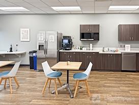 Regus | MN, Minneapolis - 7825 Washington Ave