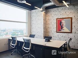 SPACES | Express Avenue