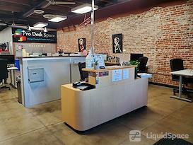 Pro Desk Space